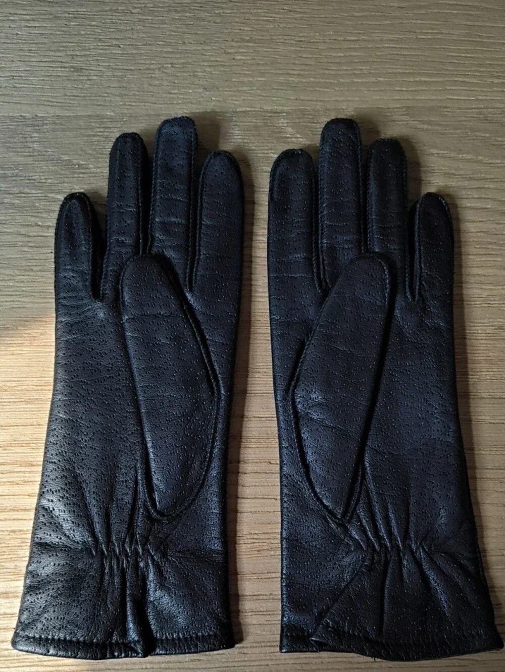 Vintage Fownes Comfort Motion Black Leather Gloves Womens M Thinsulate Lined